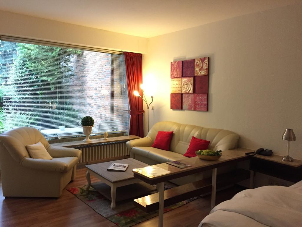 Haus Litzbruck Hotell Düsseldorf Rum bild