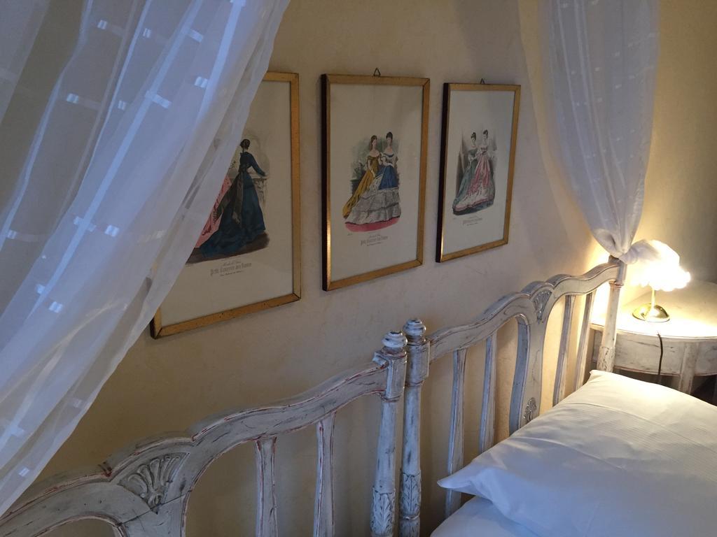 Haus Litzbruck Hotell Düsseldorf Rum bild