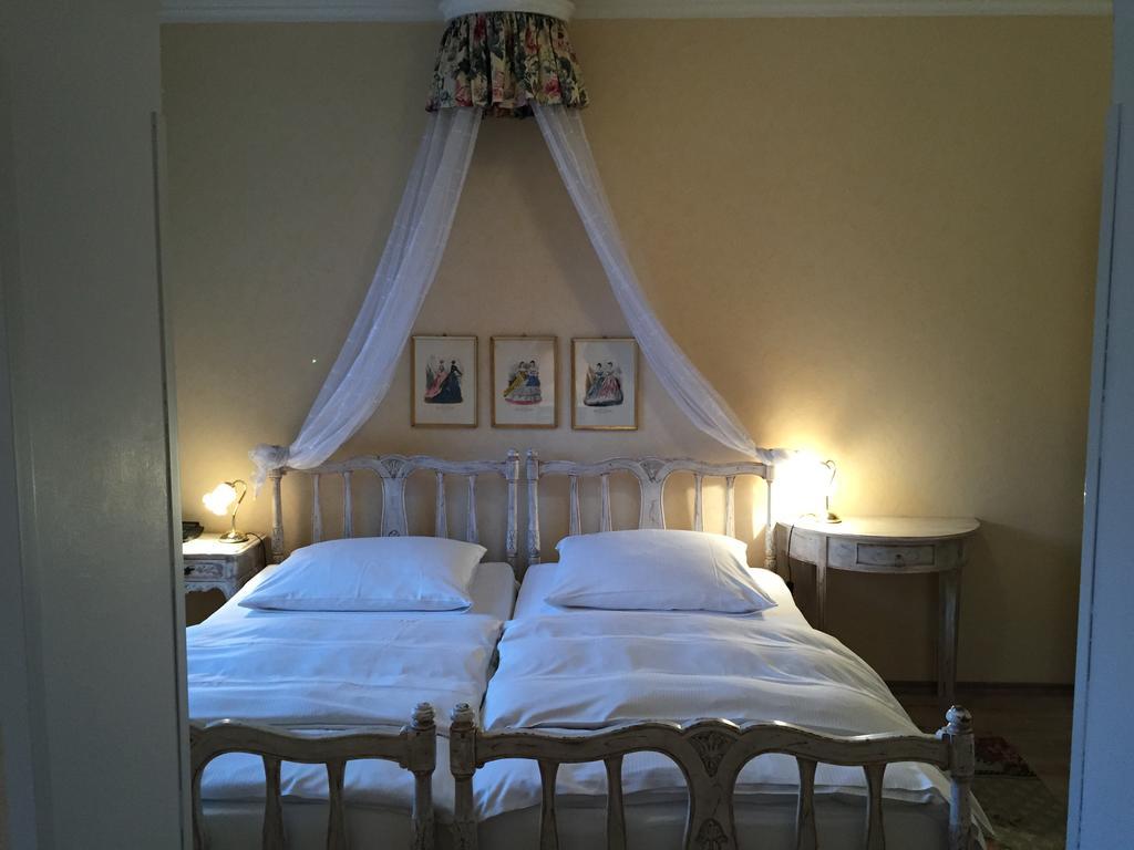Haus Litzbruck Hotell Düsseldorf Rum bild