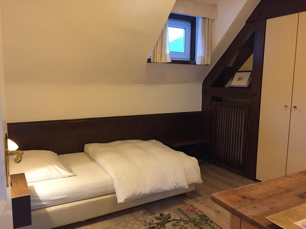 Haus Litzbruck Hotell Düsseldorf Exteriör bild