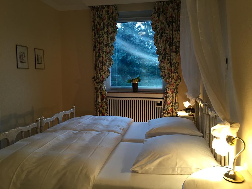 Haus Litzbruck Hotell Düsseldorf Rum bild