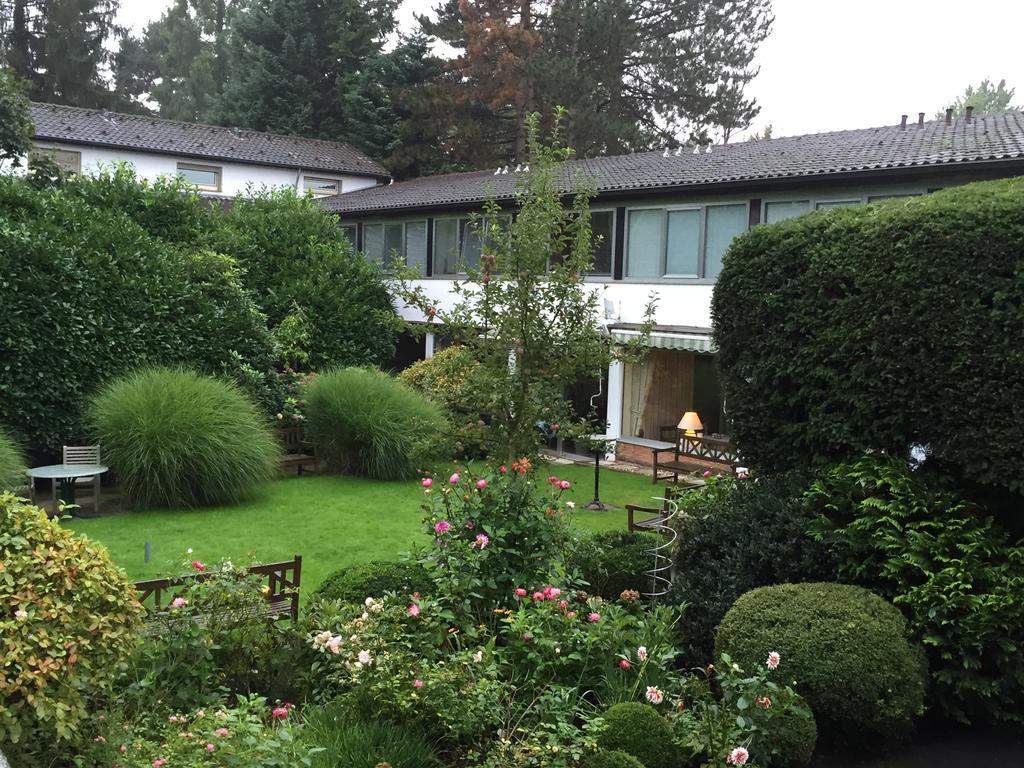 Haus Litzbruck Hotell Düsseldorf Exteriör bild
