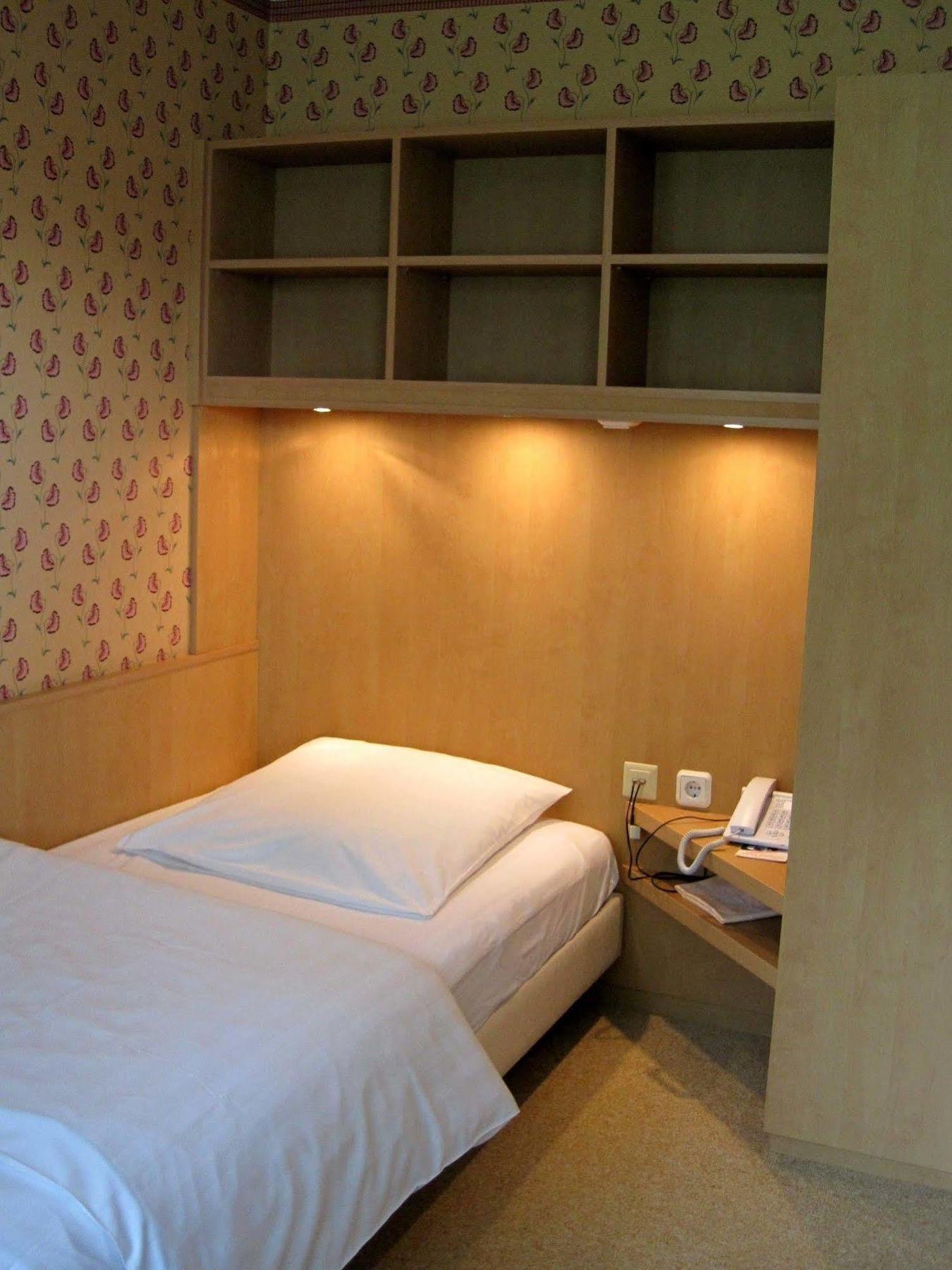 Haus Litzbruck Hotell Düsseldorf Exteriör bild